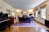 511 Tyler St - Photo 2