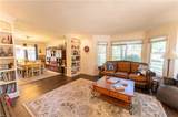1008 Fairway Dr - Photo 2