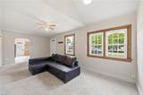 42 Davis Ave - Photo 4