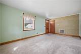 2422 Bruce St - Photo 3