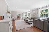 319 Parkway Dr - Photo 10