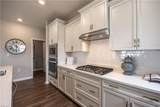 211 Oxford Ave - Photo 3