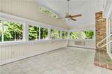 2072 Snug Harbor Dr - Photo 18