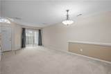705 Queens Path - Photo 10