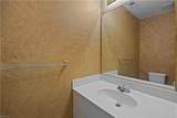 705 Queens Path - Photo 13