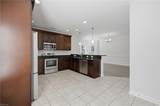 1077 Green St - Photo 15