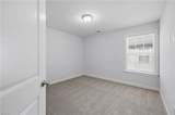 1077 Green St - Photo 38