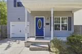1077 Green St - Photo 4