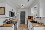 2492 Mirror Lake Dr - Photo 17