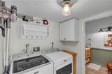 2492 Mirror Lake Dr - Photo 19
