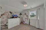 2492 Mirror Lake Dr - Photo 23