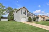 2492 Mirror Lake Dr - Photo 3
