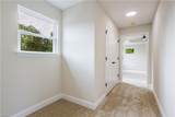 1122 Pembroke Ave - Photo 12