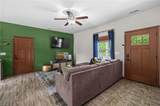 119 Vincent Dr - Photo 2