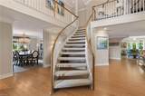100 Holly Cres - Photo 4