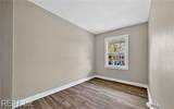 1010 Barclay Sq - Photo 21