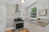 407 Sussex Dr - Photo 14