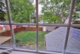 407 Sussex Dr - Photo 17