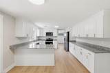 7019 Hunters Ct - Photo 17