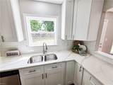 220 Upland Dr - Photo 4