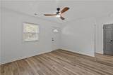 1445 Oakcrest Dr - Photo 2