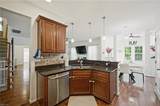 712 Creekwood Dr - Photo 15