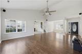 402 Calvin St - Photo 10