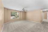 315 Gainsborough Sq - Photo 5