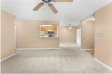 315 Gainsborough Sq - Photo 8