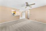 315 Gainsborough Sq - Photo 9
