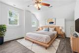 2703 Beachmont Ave - Photo 32