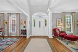 1042 Caton Dr - Photo 4