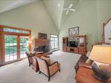 2025 Hallmark Way - Photo 3