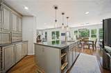 1932 Foxwood Dr - Photo 11