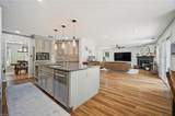 1932 Foxwood Dr - Photo 16