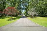 1932 Foxwood Dr - Photo 3