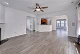 801 Queensbury Ln - Photo 9