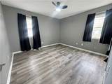 823 Headrow Ter - Photo 15