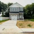 523 Edwards St - Photo 2