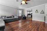 1323 Oleander Ave - Photo 4