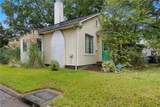 1021 Green St - Photo 2