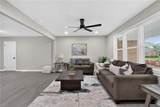 1109 Lakeview Dr - Photo 2