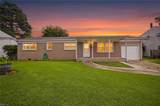 352 Gainsborough Rd - Photo 1