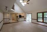 302 Peachtree Ln - Photo 6