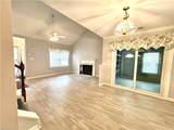 902 Shoreline Pt - Photo 2