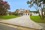 1848 Chestwood Dr - Photo 3
