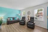 1021 Barclay Sq - Photo 4