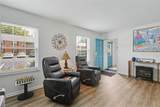 1021 Barclay Sq - Photo 5