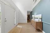 4 Majesties Mews - Photo 2