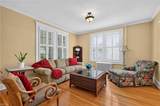 1130 Larchmont Cres - Photo 7